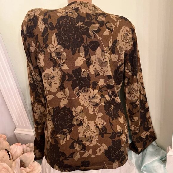 Jones New York. Size Large. Extra Fine Merino Wool Cardigan. Brown. B28 - Picture 3 of 6